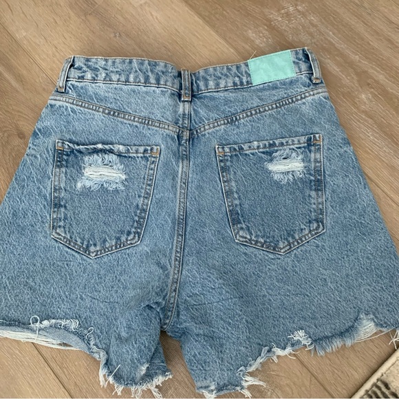 Zara jean shorts - Picture 2 of 4